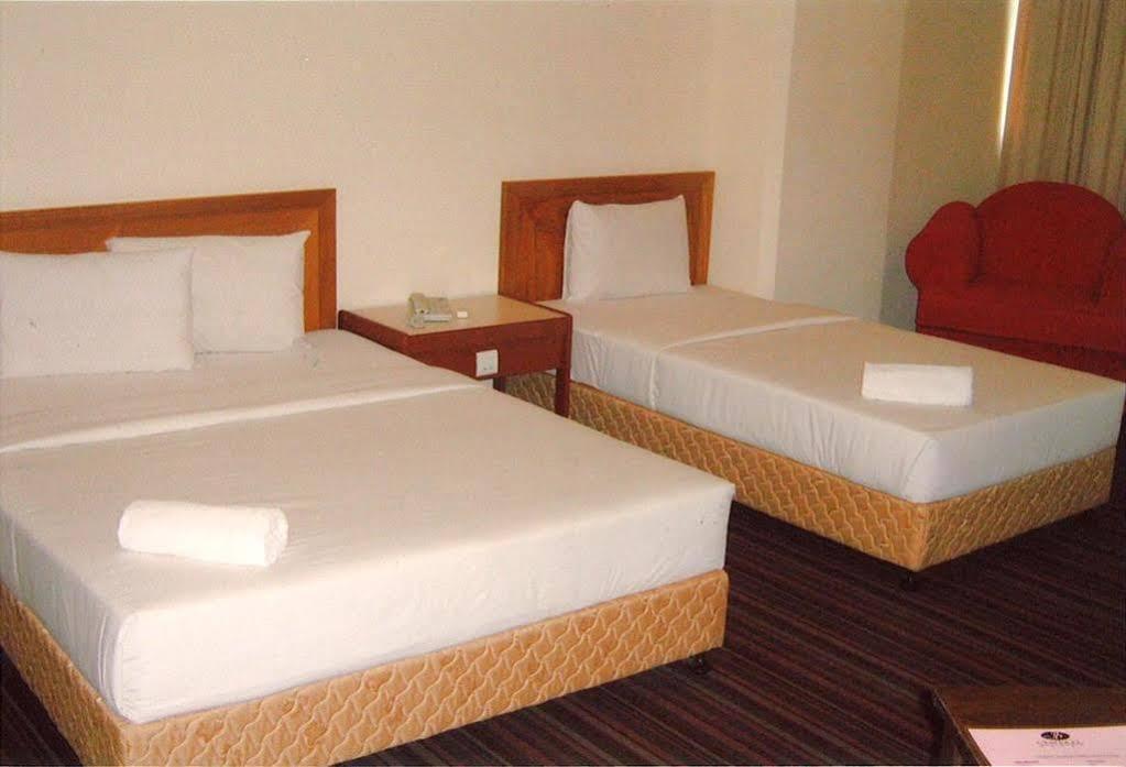 Folkmeldrum Hotel Johor Bahru Dış mekan fotoğraf