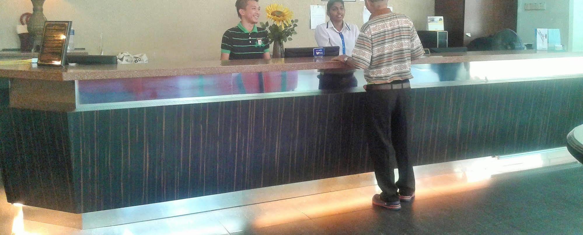 Folkmeldrum Hotel Johor Bahru Dış mekan fotoğraf